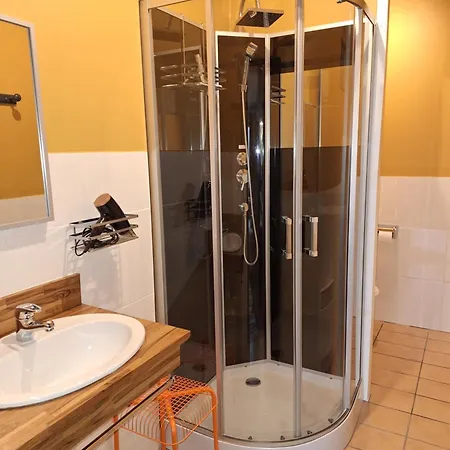 Studette Du Logis Du Parc Πανσιόν